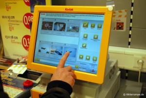 Am Kodak Picture Kiosk bei Rossmann