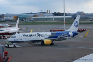 TUIfly Sharan auf dem Airport Hamburg