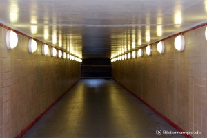 Ausgang vom Nordbahnhof zur Bernauer Straße