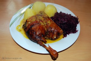 Entenbraten fertig angerichtet