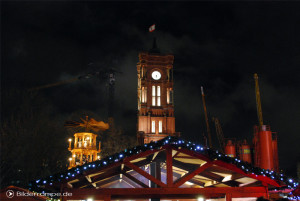 Weihnachtsmarkt vor dem Roten Rathaus in Berlin