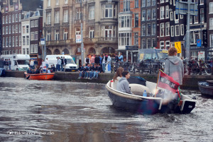 Amsterdam: Rushhour am Wochenende auf dem Wasser